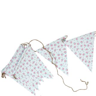 bunting decoration with thread