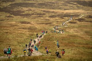 runners in the three peaks race