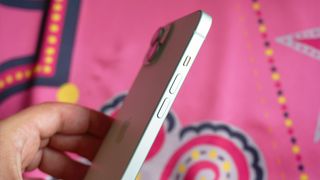 iPhone 15 Plus review alert slider