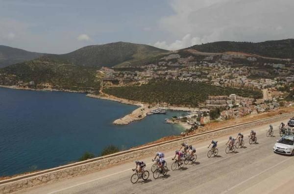 The breakaway on the road to Finike on stage 6 of the Tour of Turkey.