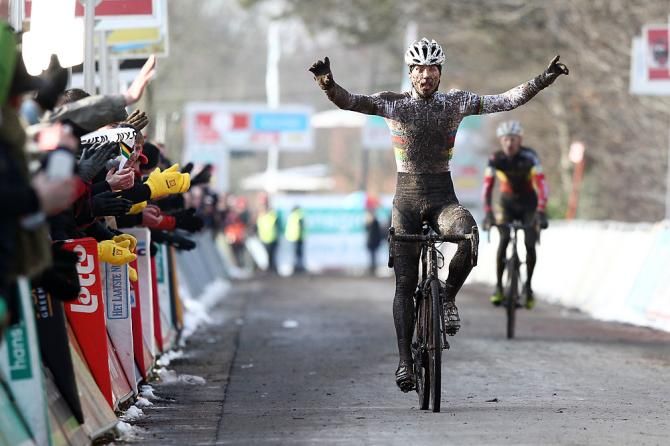 Sven Nys celebrates his victory in Hoogstraten