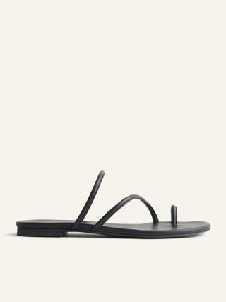 Ludo Toe Ring Strappy Flat Sandal