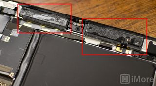 iPad 2 cellular antenna caution area