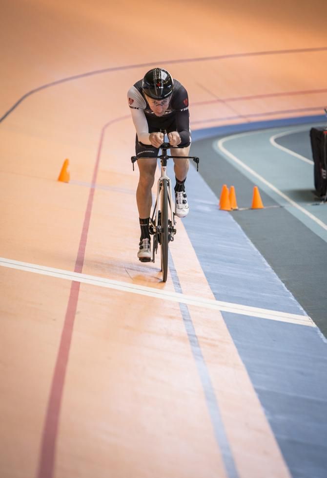 Bauke Mollema tests his new time trial bike for 2015