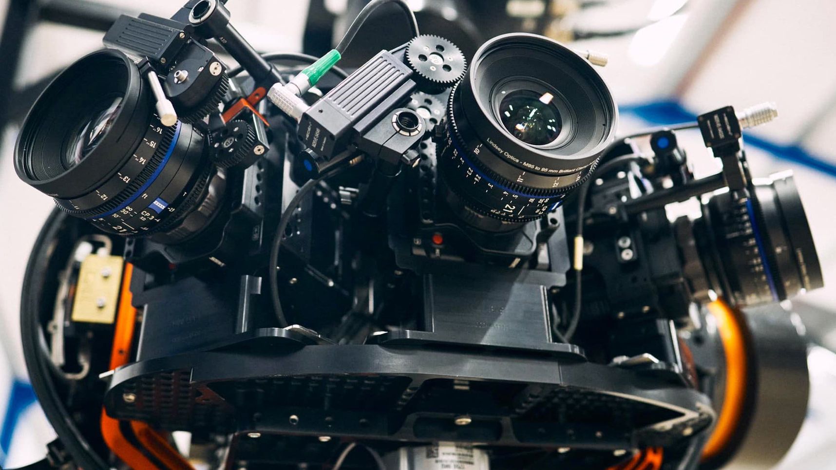 World's first 3-RED V-Raptor aerial camera array captures 12K vista for ...