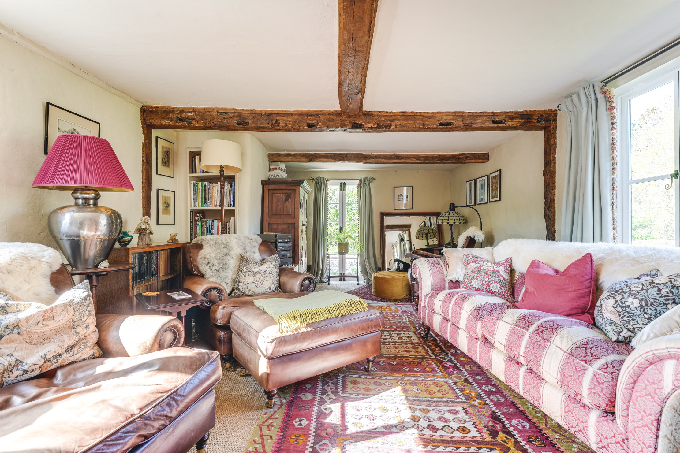 Images of Vine Cottage in Essex