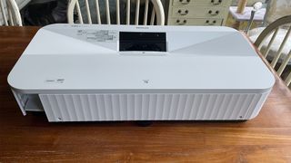 UST projector: Epson EpiqVision EH-LS800W