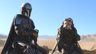 Din Djarin y Kuiil en la primera temporada de The Mandalorian de Disney+