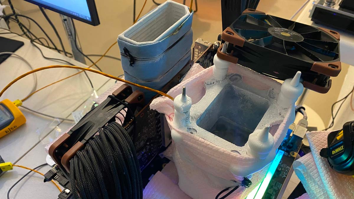 3DMark Fire Strike benchmarking