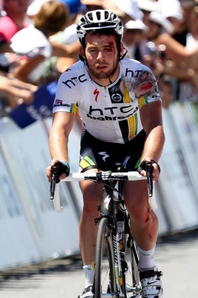Mark Cavendish (HTC Highroad) may have ended his early season after crashing.