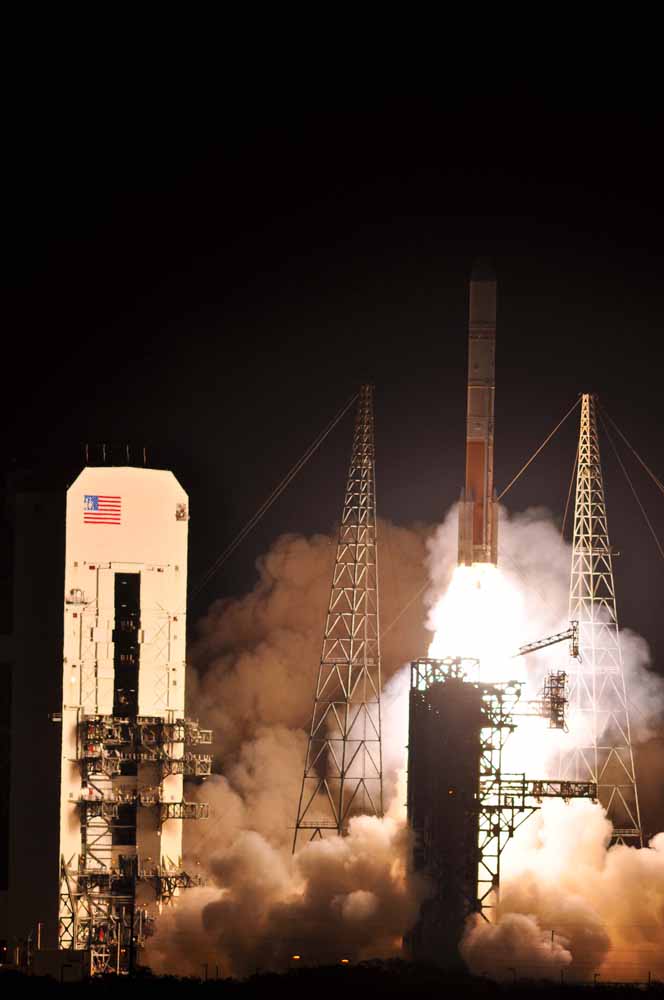 Photos: Air Force Satellite Launch Lights Up the Night | Space