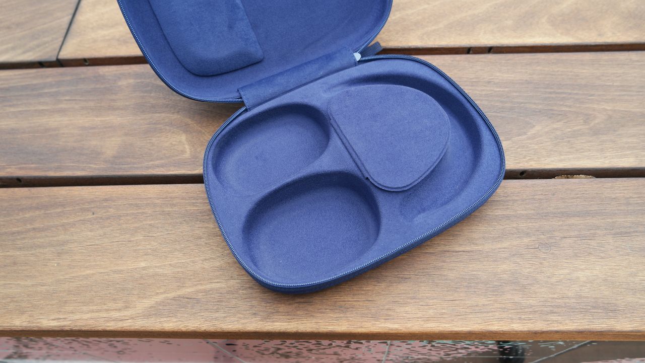 Bowers &amp; Wilkins Px7 S3 with case magnetic lid for accessories shown closed
