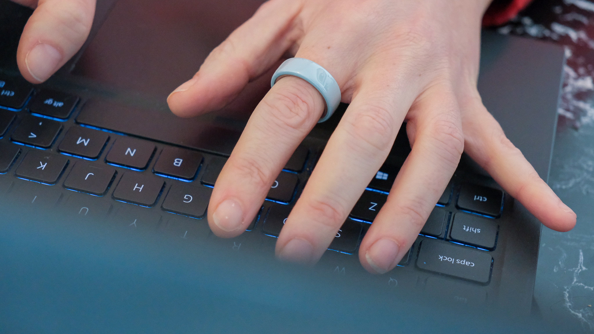 Oura Ring 4 Ceramic and Oura app