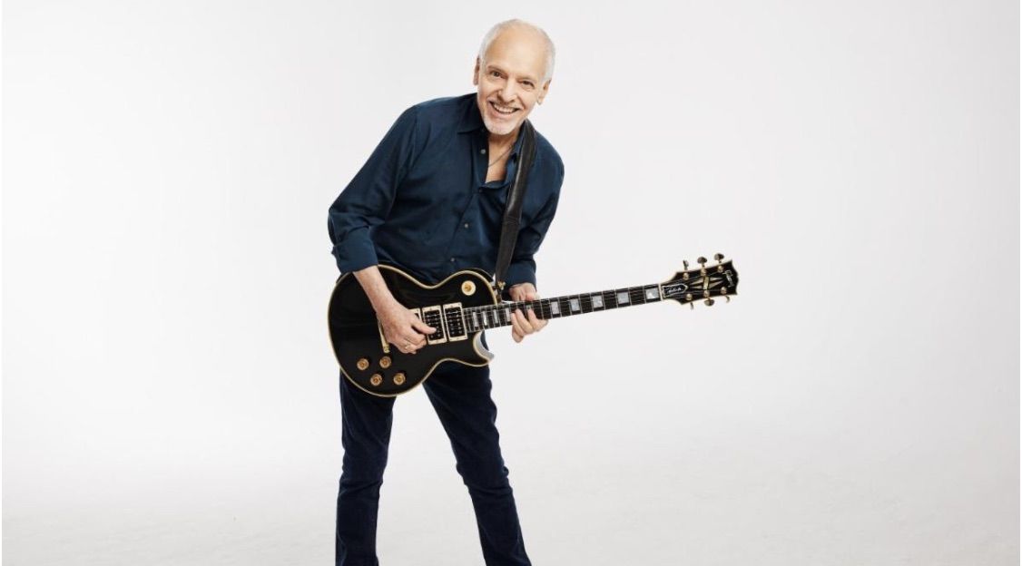 Peter Frampton with his new signature &quot;Phenix&quot; Gibson Les Paul Custom