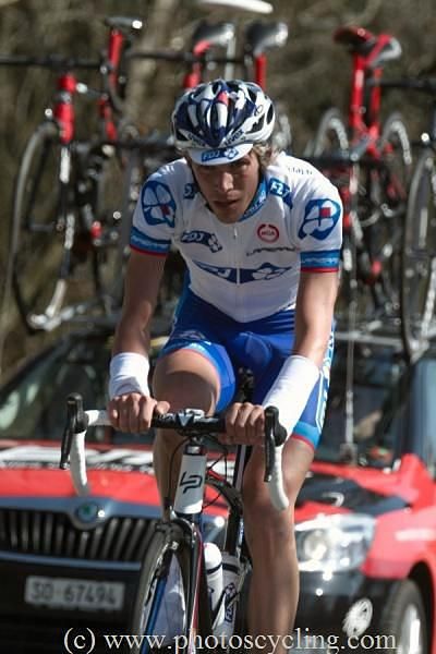 R&eacute;mi Pauriol (FDJ) in the move.