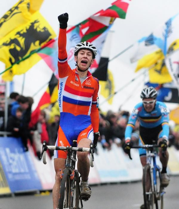 Lars Van Der Haar (Netherlands) wins the U-23 World Championship after last lap heroics