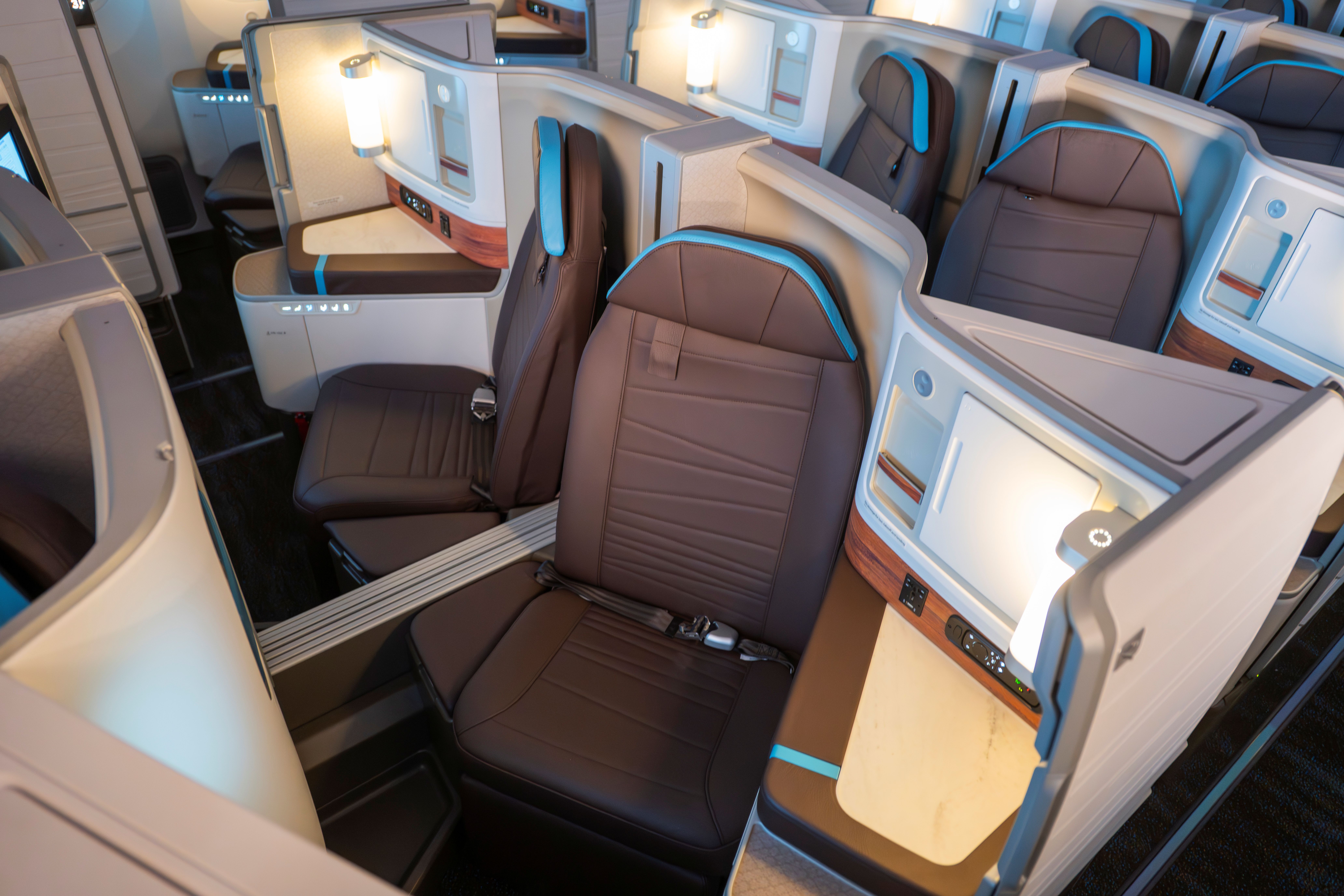alaska airlines business class suites