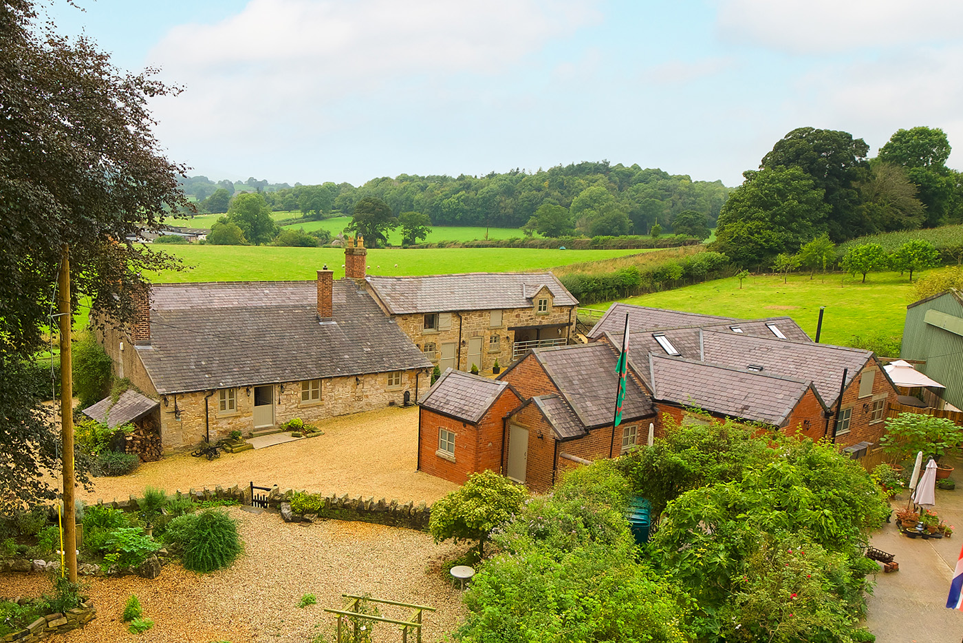 Gerddi-Duon-Farm-exterior-aerial.jpg