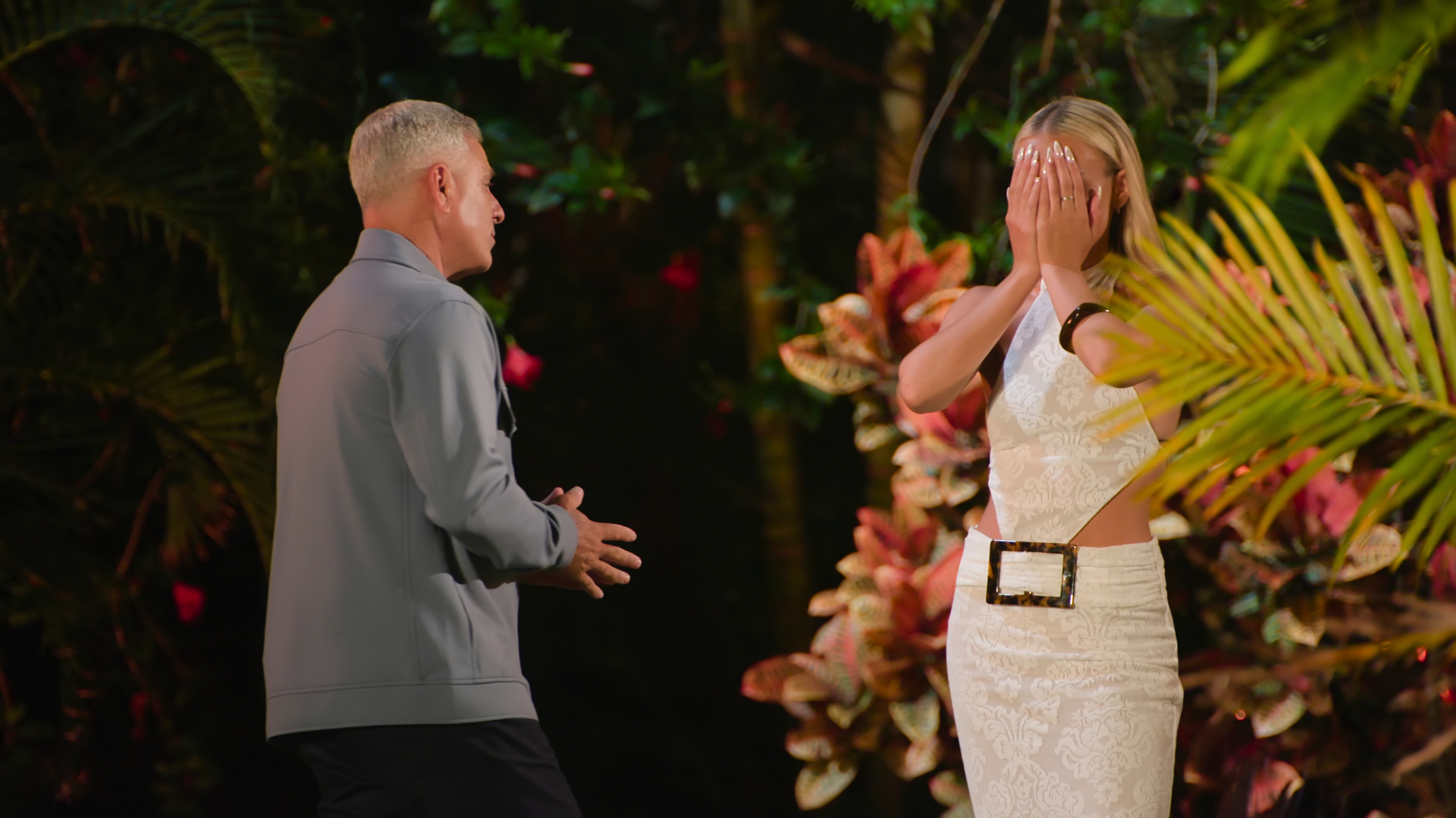 Mark L. Walberg, Shyanne Blankenship in episode 205 of Temptation Island.