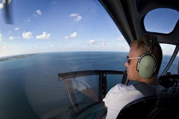 Thor Hushovd enjoys a helicopter ride