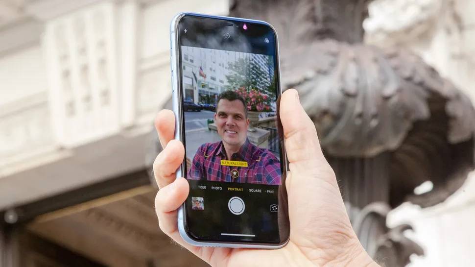 лучшие айфоны: iphone xr