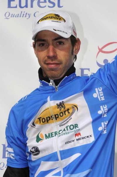 Thomas De Gendt (Topsport Vlaanderen - Mercator) earned the blue jersey for topping the sprint classification.