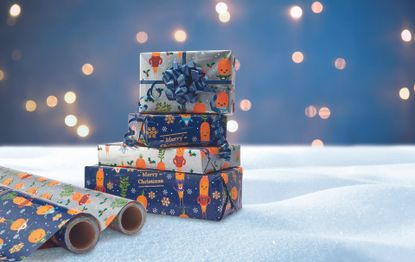 aldi kevin the carrot christmas wrapping paper
