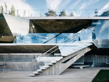 views from glass enclosed corner at the Goldstein Entertainment Complex at the sheats-goldstein residence