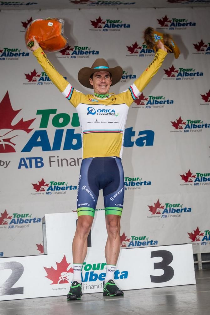Daryl Impey (Orica-GreenEdge) takes the yellow jersey on the final day