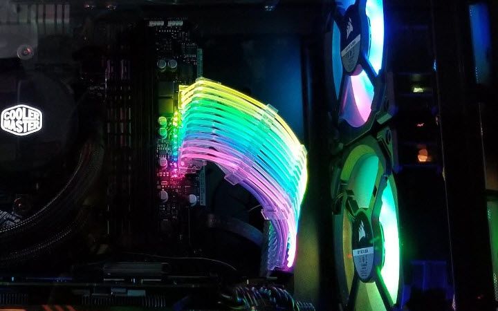 Lian Li Strimer Review: 24-Pin Rainbow - Tom's Hardware | Tom's