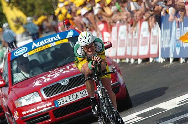 Floyd Landis (Phonak) drives it home