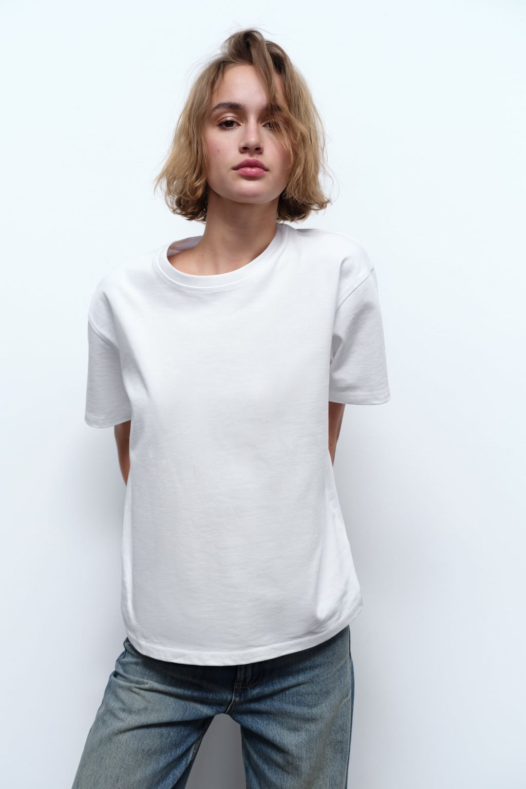 This Is How to Style a White T-Shirt in 2024 | Who What Wear