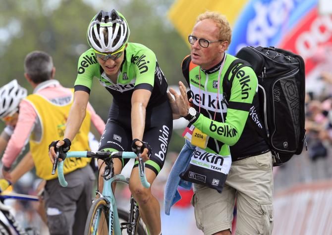 Wilco Keldermann (Belkin) with some much needed help at the line