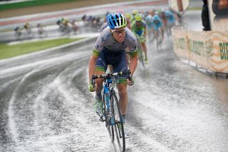 Simon Clarke (Orica-GreenEdge) on the attack