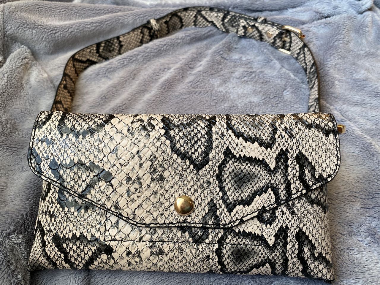 Casery Convertible Fanny Pack