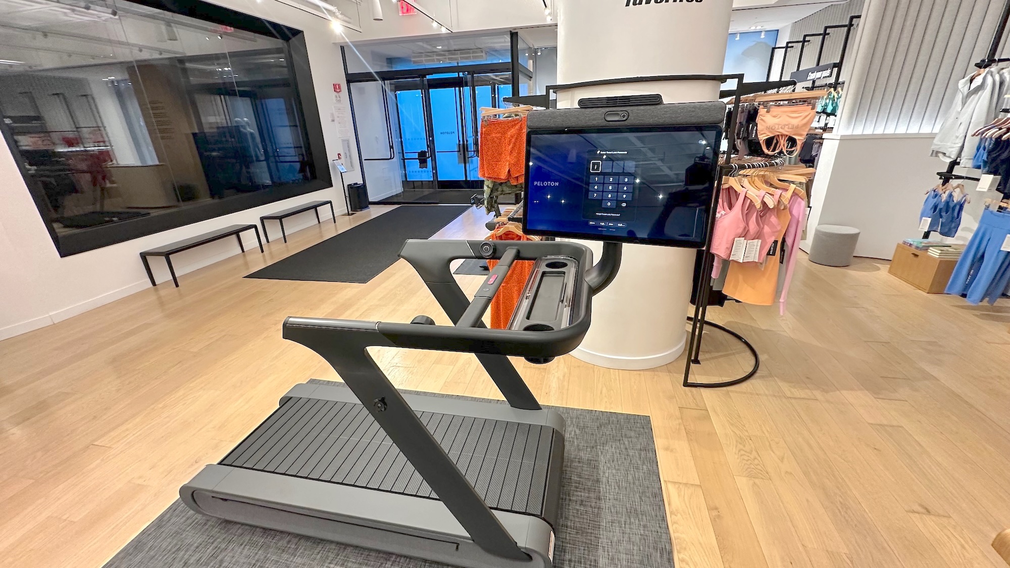 Peloton Tread