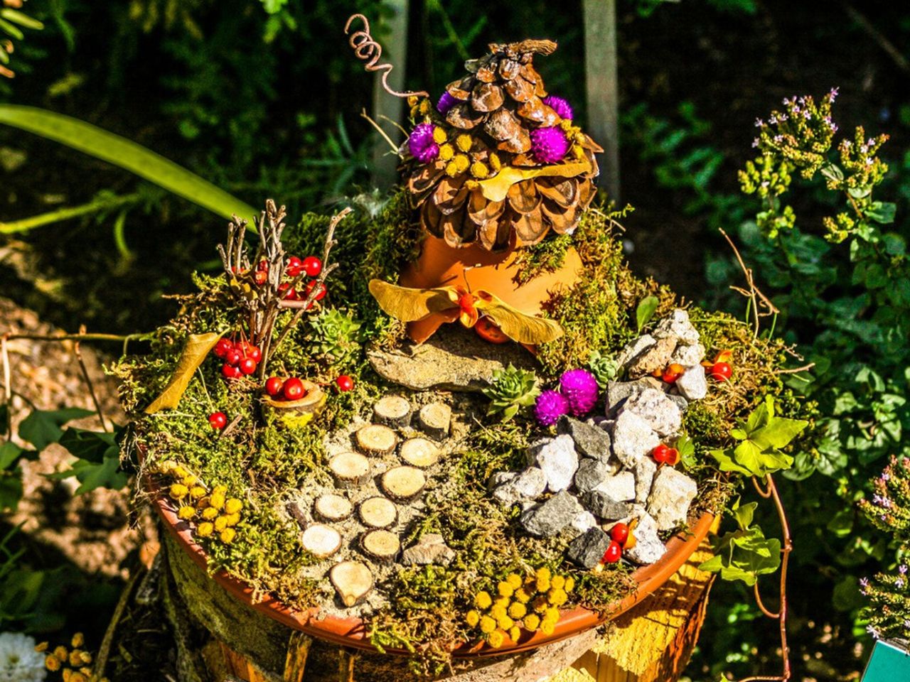 Fall Themed Fairy Garden On A Tree Stump