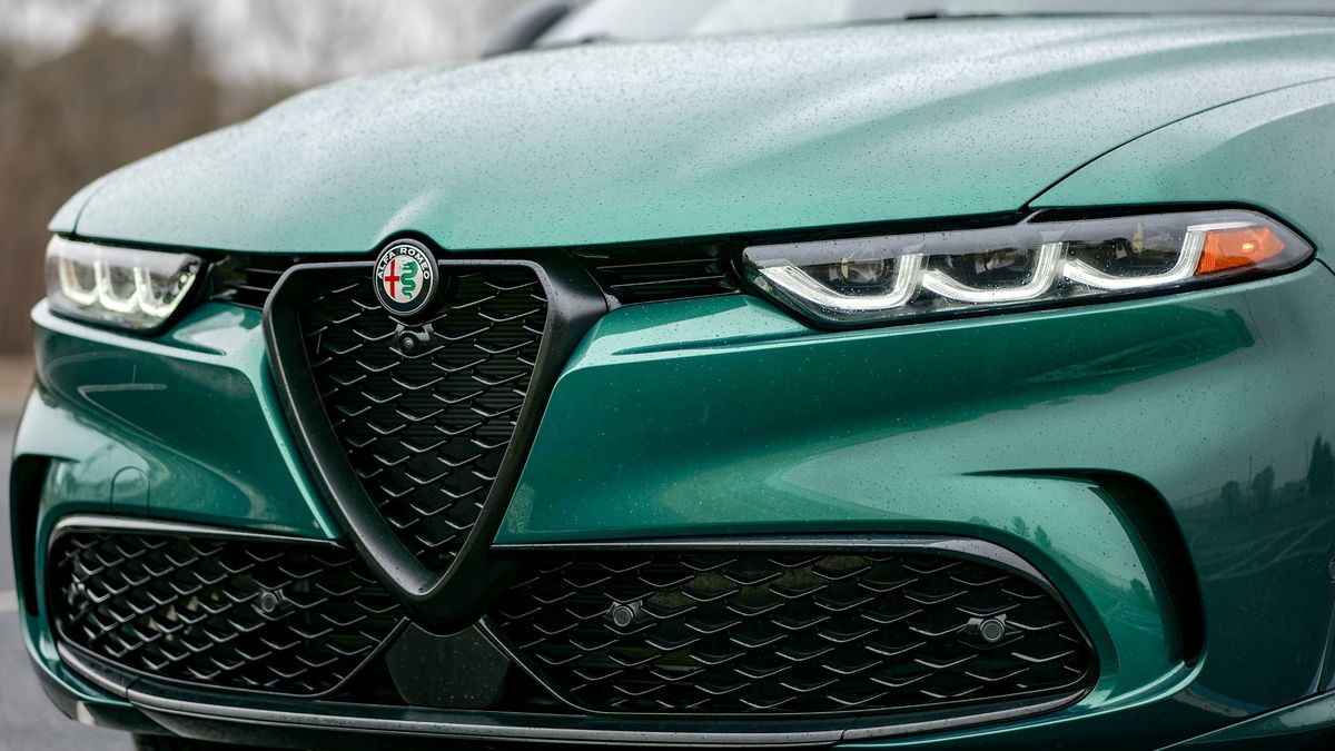 2024 Alfa Romeo Tonale Speciale test drive review.