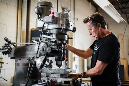 Bob Parlee of Parlee Cycles at work