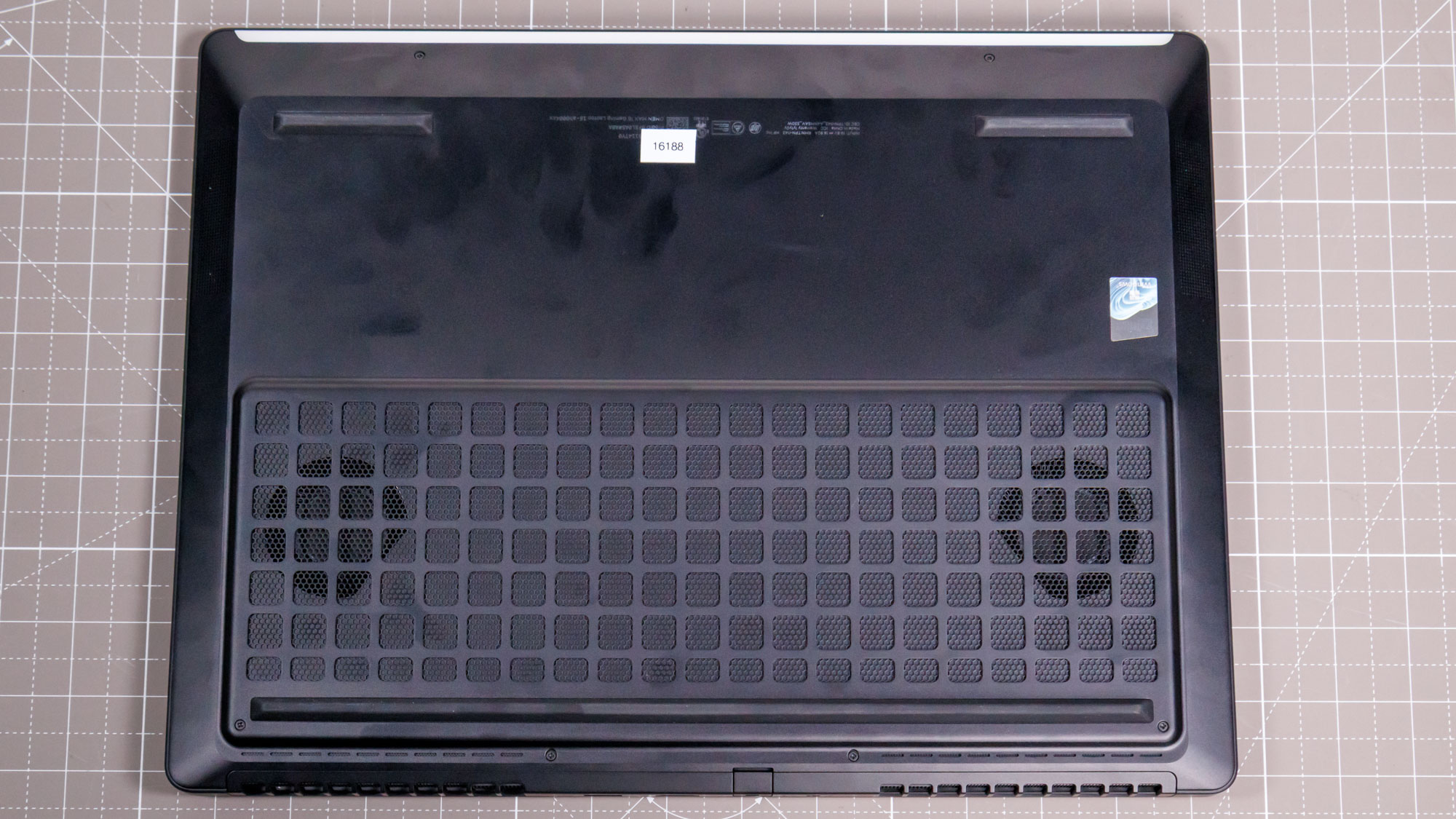 HP Omen Max 16