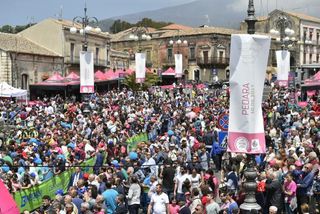 Stage 5 - Giro d'Italia: Gaviria gets second stage win in Messina