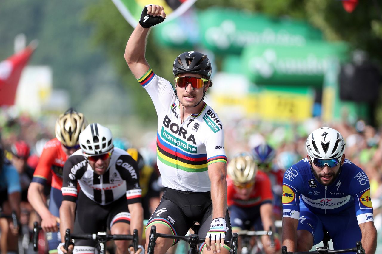 Peter Sagan (Bora-Hansgrohe) wins