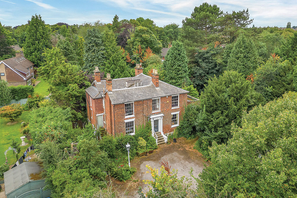 House for sale: The Hawthorns, Stafford, Staffordshire.
