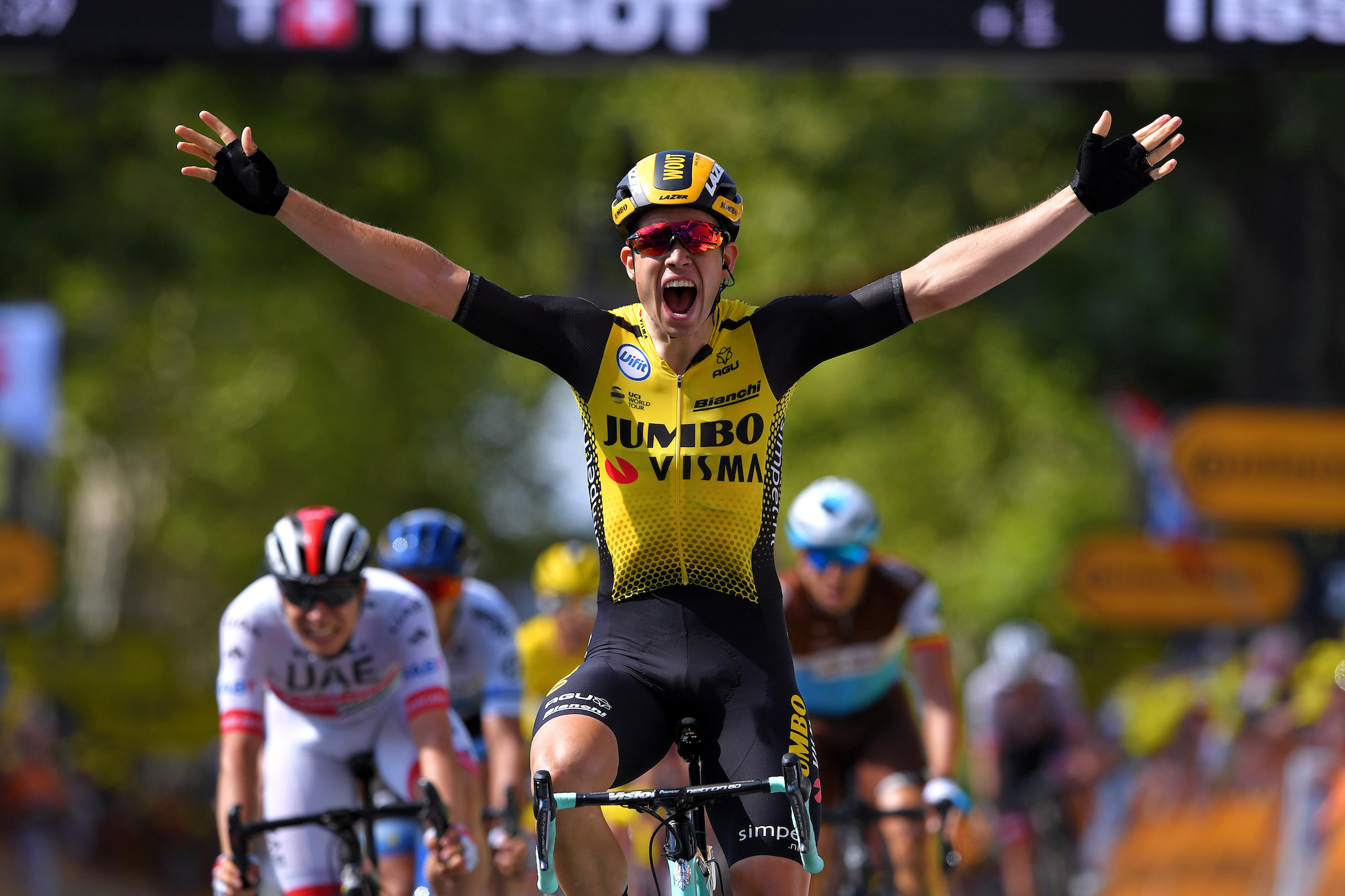 Wout van Aert sprints to first Tour de France victory on hectic stage