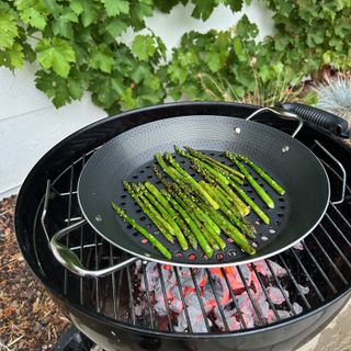 Testing the Hexclad BBQ pan at home