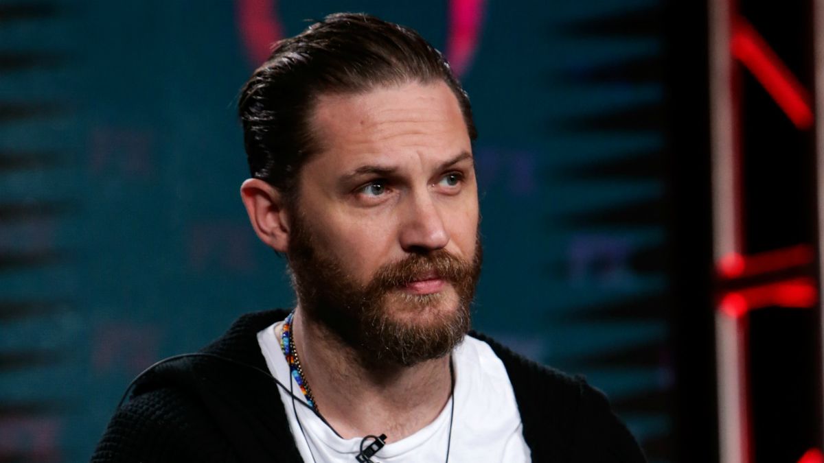 Tom Hardy écrit un hommage déchirant à son défunt chien Woody