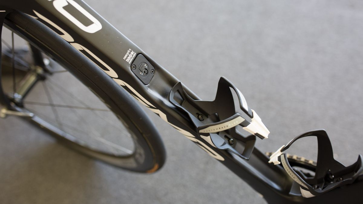 The concave down tube is the center of the controversy