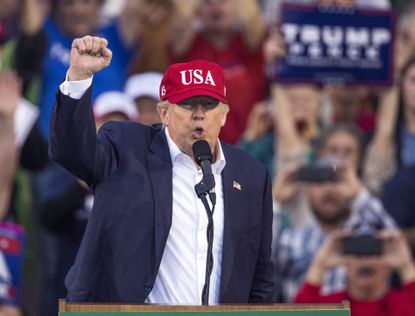 Donald Trump speaks at a rally in Alabama