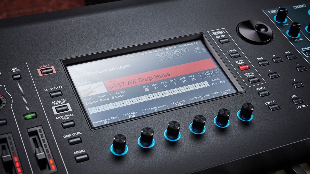 Roland Fantom-8