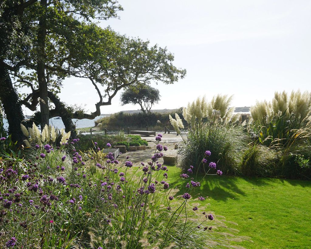 Coastal garden ideas: 10 ways to design gardens by the ocean | Homes ...